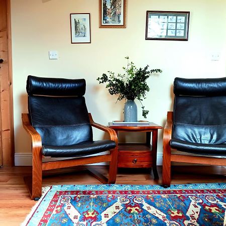 דירות באליהוניס Rural Retreat Near Knock מראה חיצוני תמונה