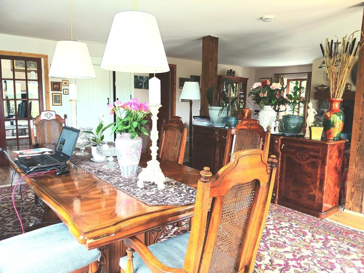 דירות באליהוניס Rural Retreat Near Knock מראה חיצוני תמונה
